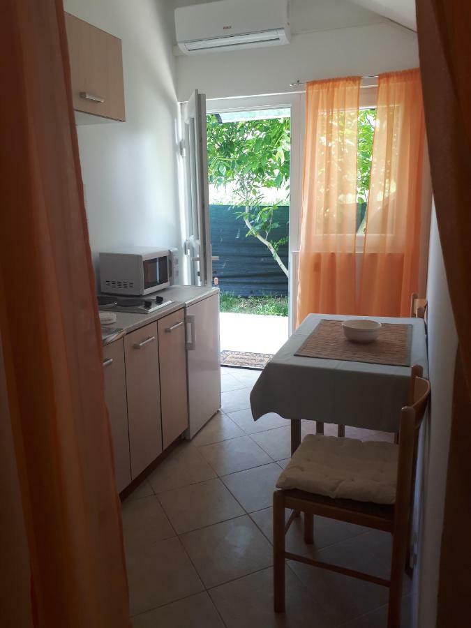 Apartmani Ivana Лопар Екстериор снимка