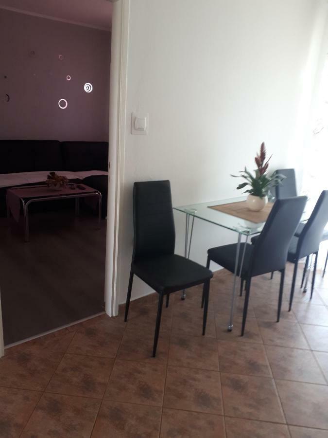 Apartmani Ivana Лопар Екстериор снимка